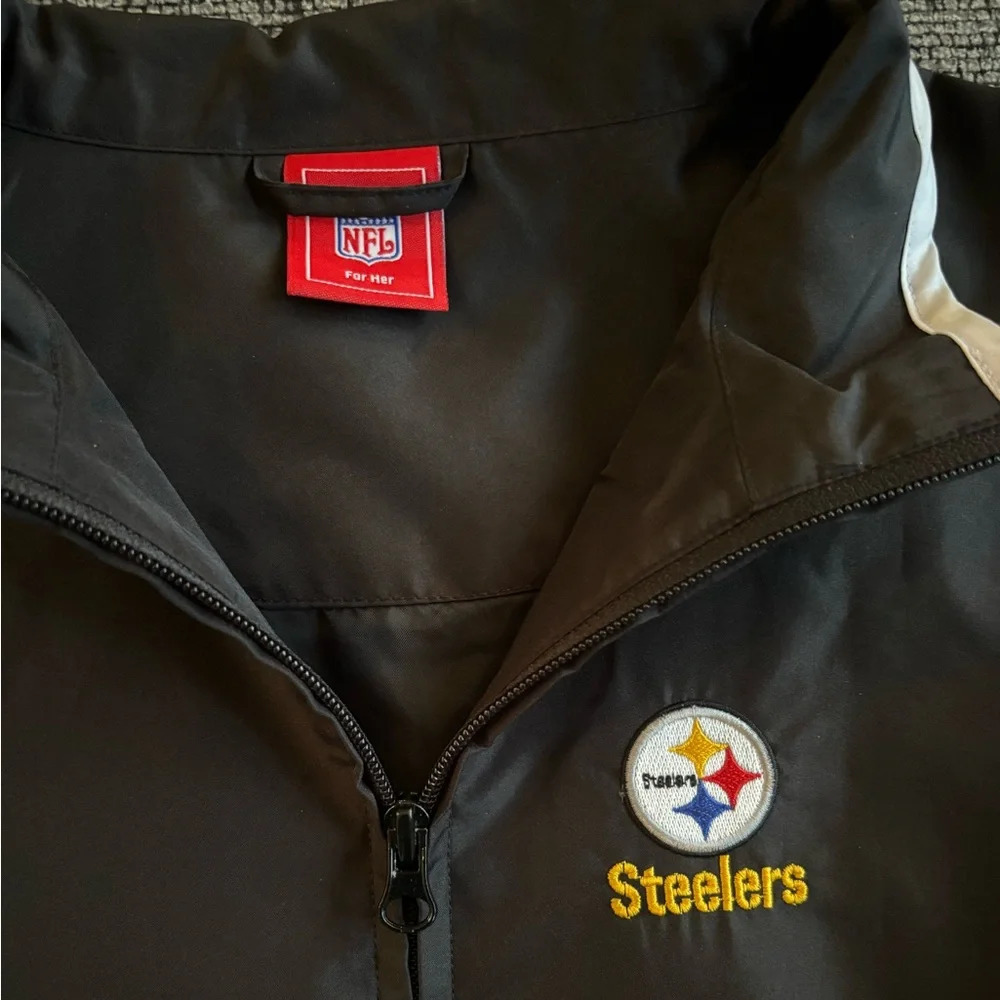 Steelers Women’s Jacket - Picture 2 of 8